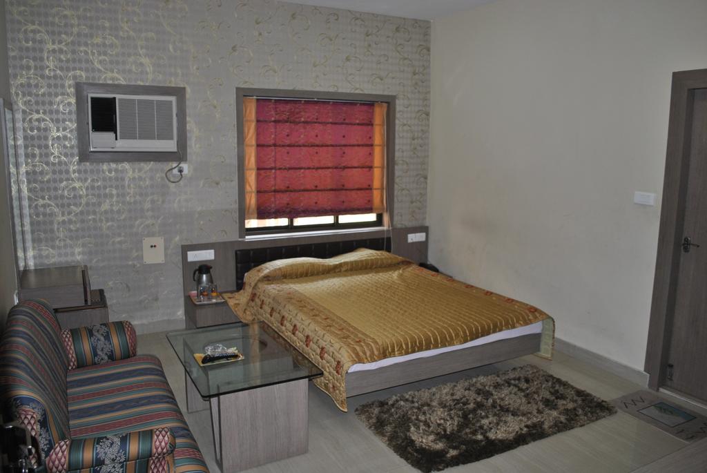 Swagath Hotel 3*