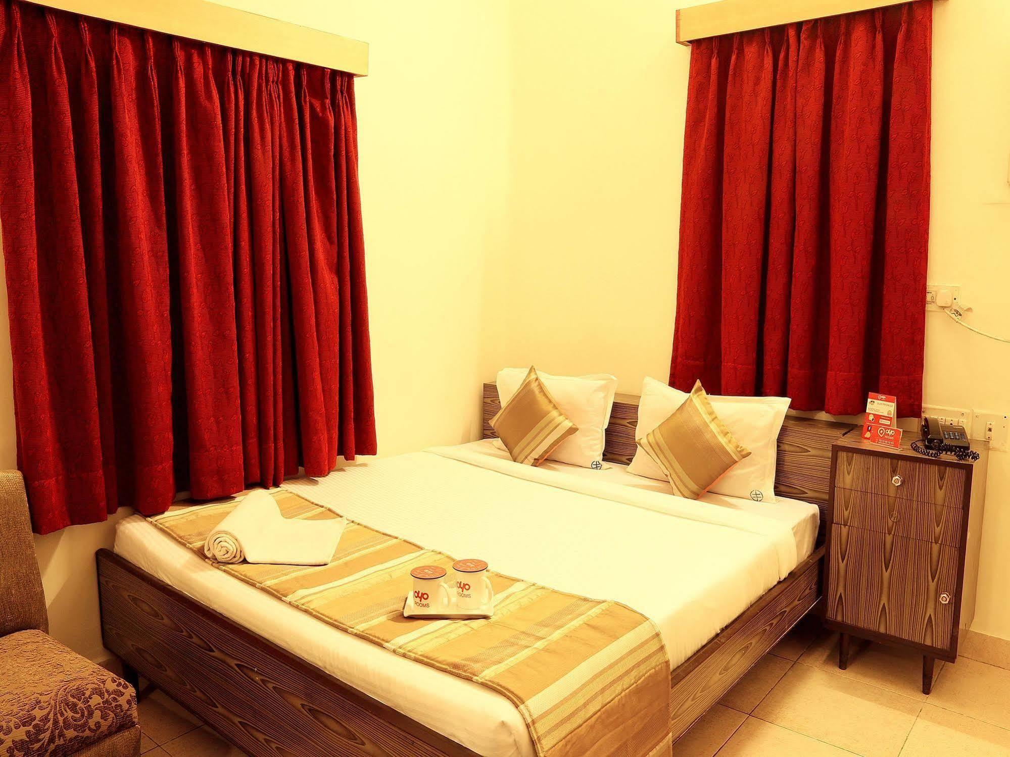 Hotel Swagath 3*